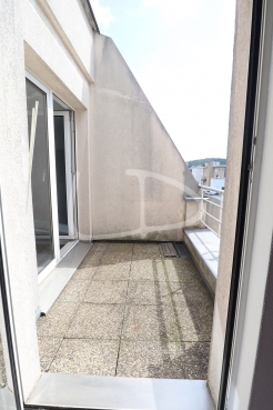 Balcon cuisine + chambre.JPG